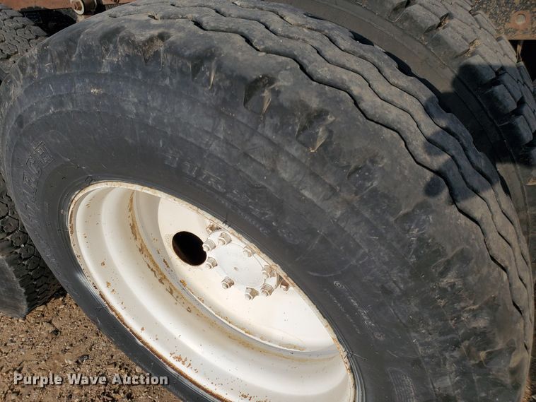 image for item DJ4750 1997 Mack RD688S  semi truck