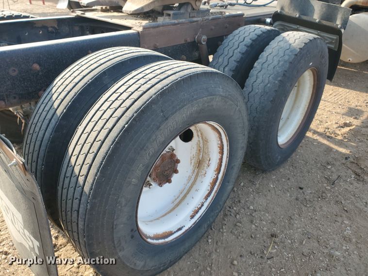 image for item DJ4750 1997 Mack RD688S  semi truck