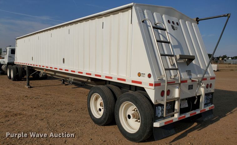 image for item DJ4751 2009 Neville double hopper bottom grain trailer