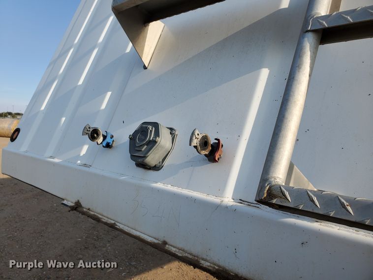 image for item DJ4751 2009 Neville double hopper bottom grain trailer