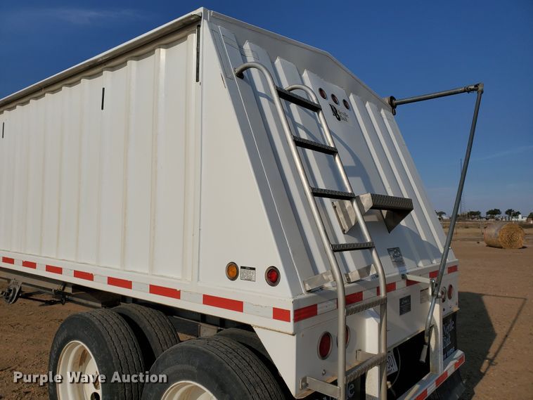 image for item DJ4751 2009 Neville double hopper bottom grain trailer