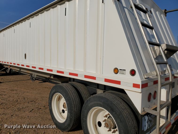 image for item DJ4751 2009 Neville double hopper bottom grain trailer
