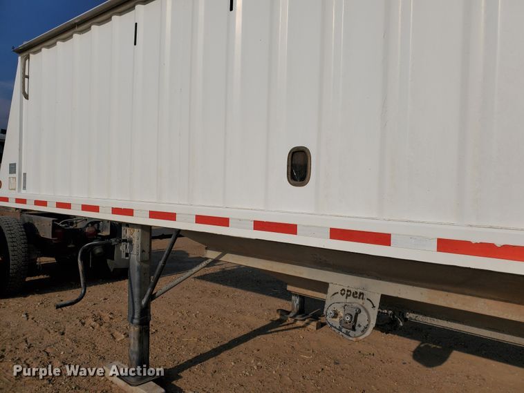 image for item DJ4751 2009 Neville double hopper bottom grain trailer