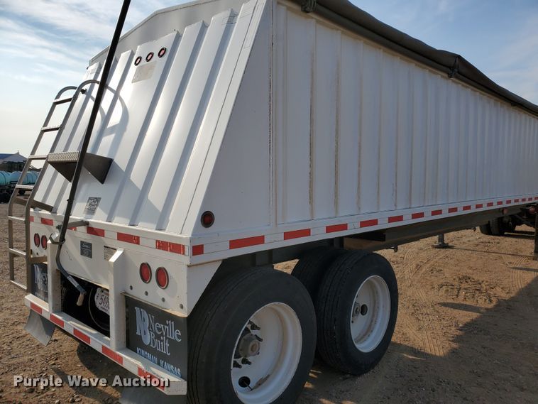 image for item DJ4751 2009 Neville double hopper bottom grain trailer