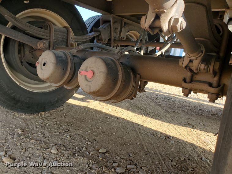 image for item DJ4751 2009 Neville double hopper bottom grain trailer