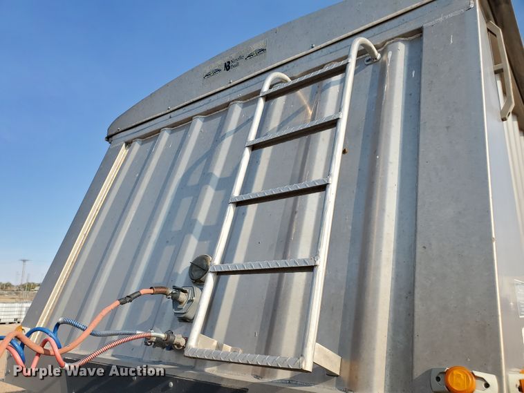 image for item DJ4753 2009 Neville double hopper bottom grain trailer