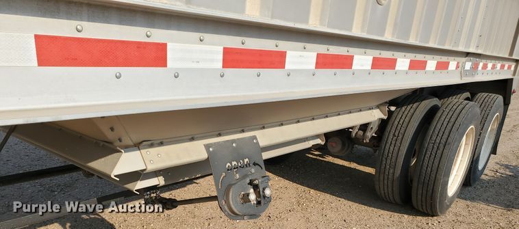 image for item DJ4753 2009 Neville double hopper bottom grain trailer