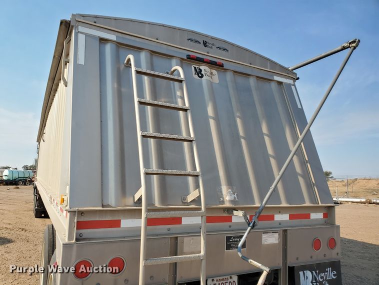 image for item DJ4753 2009 Neville double hopper bottom grain trailer