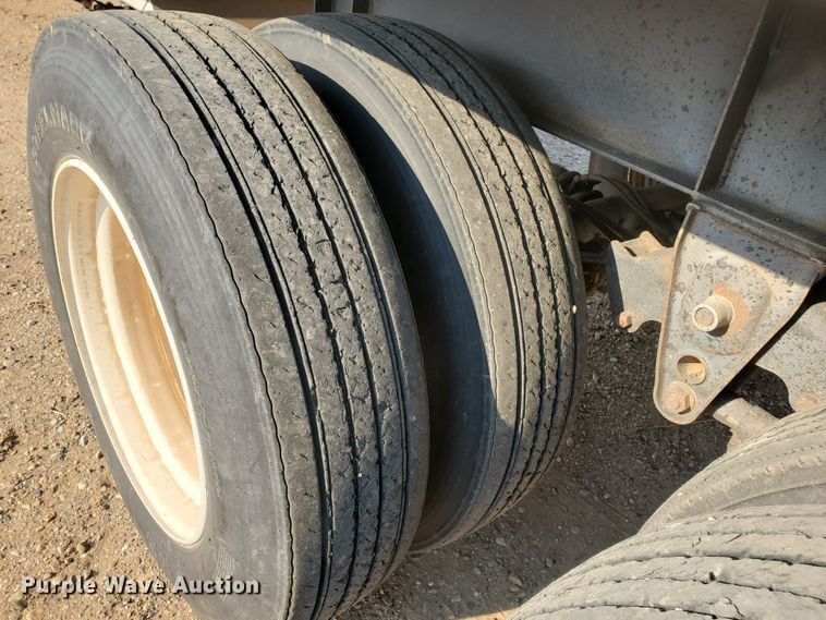 image for item DJ4753 2009 Neville double hopper bottom grain trailer