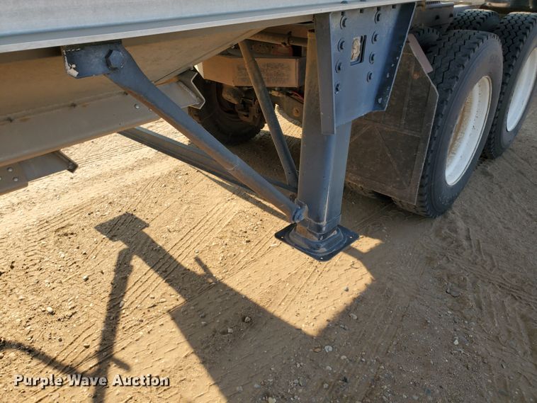 image for item DJ4753 2009 Neville double hopper bottom grain trailer