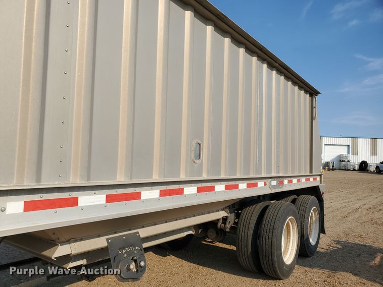 image for item DJ4753 2009 Neville double hopper bottom grain trailer