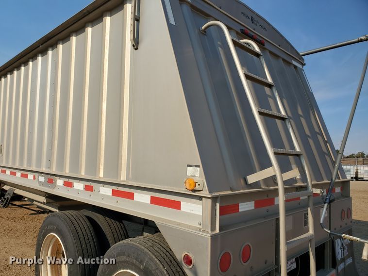 image for item DJ4753 2009 Neville double hopper bottom grain trailer