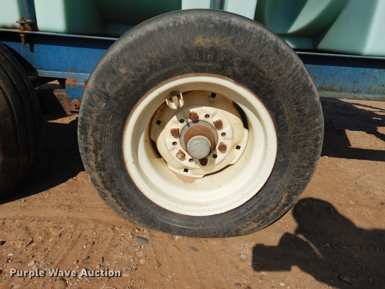 image for item DJ4754 Nurse tank trailer