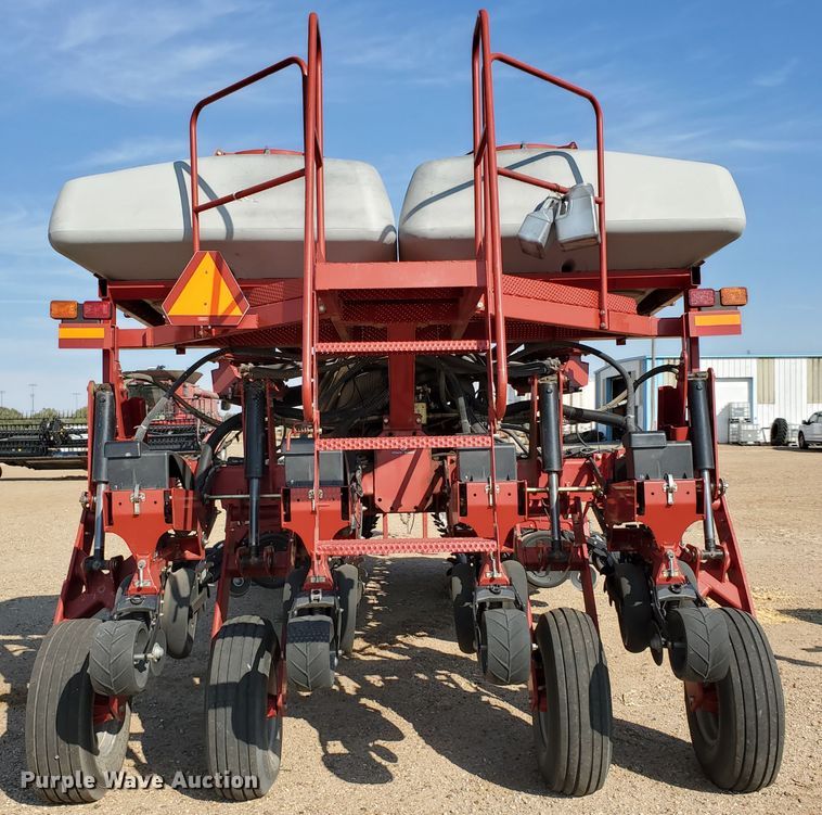 image for item DJ4756 2011 Case IH Early Riser 1250 planter