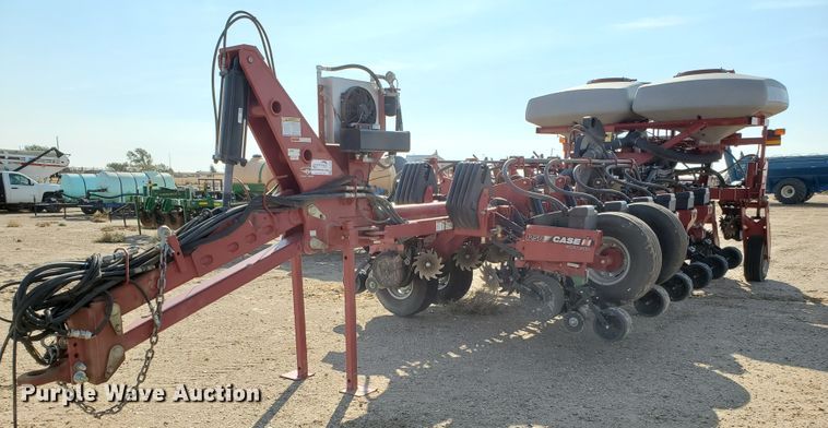 image for item DJ4756 2011 Case IH Early Riser 1250 planter