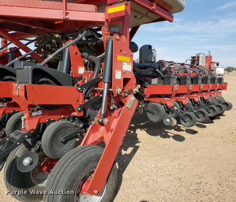 image for item DJ4756 2011 Case IH Early Riser 1250 planter
