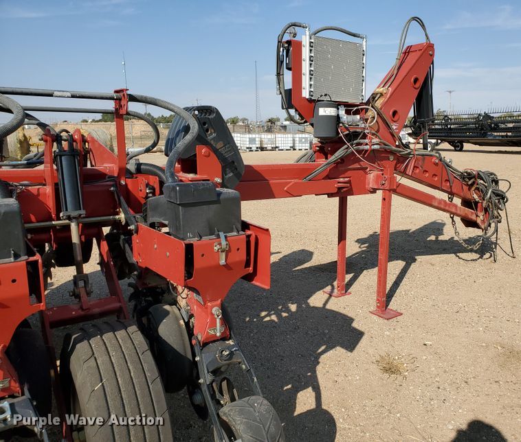 image for item DJ4756 2011 Case IH Early Riser 1250 planter