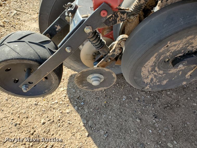 image for item DJ4756 2011 Case IH Early Riser 1250 planter