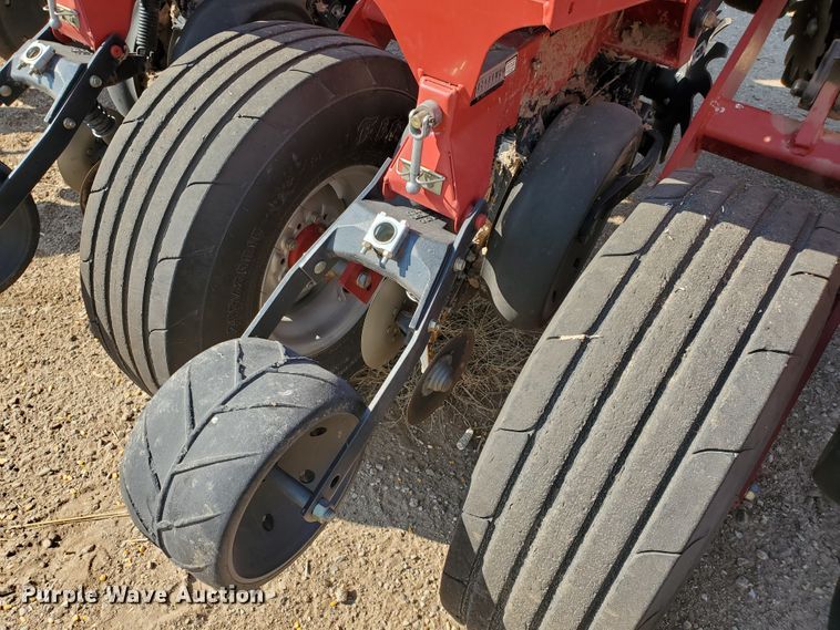 image for item DJ4756 2011 Case IH Early Riser 1250 planter