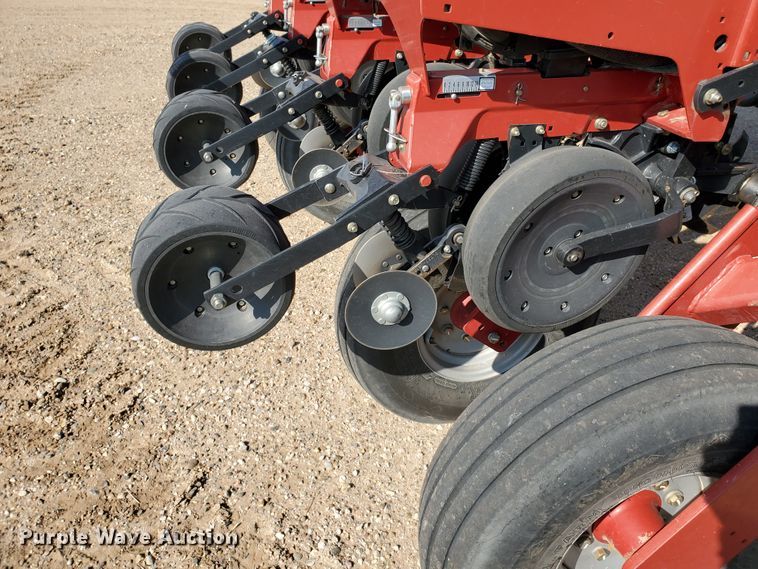 image for item DJ4756 2011 Case IH Early Riser 1250 planter