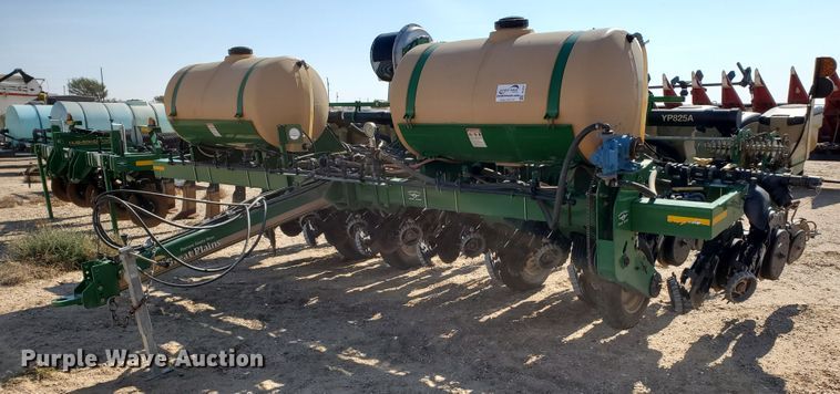 image for item DJ4757 2017 Great Plains YP825A-16TR twin row planter