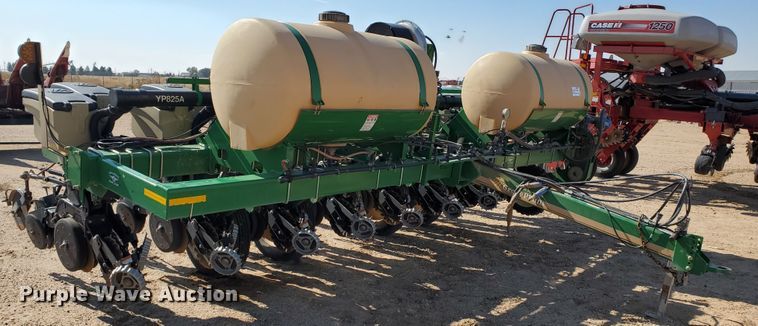 image for item DJ4757 2017 Great Plains YP825A-16TR twin row planter