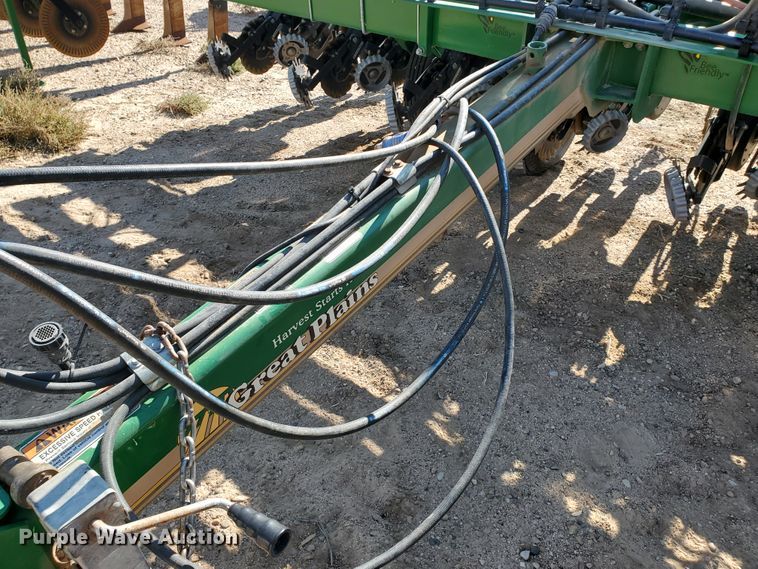 image for item DJ4757 2017 Great Plains YP825A-16TR twin row planter