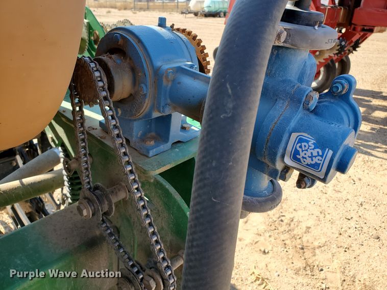 image for item DJ4757 2017 Great Plains YP825A-16TR twin row planter