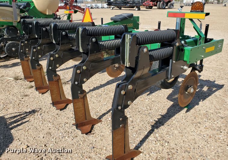 image for item DJ4758 2018 Great Plains Sub-Soiler 1300 vertical tillage