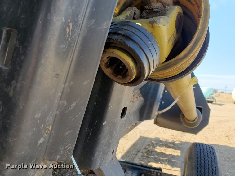 image for item DJ4760 2012 Drago N12 corn head