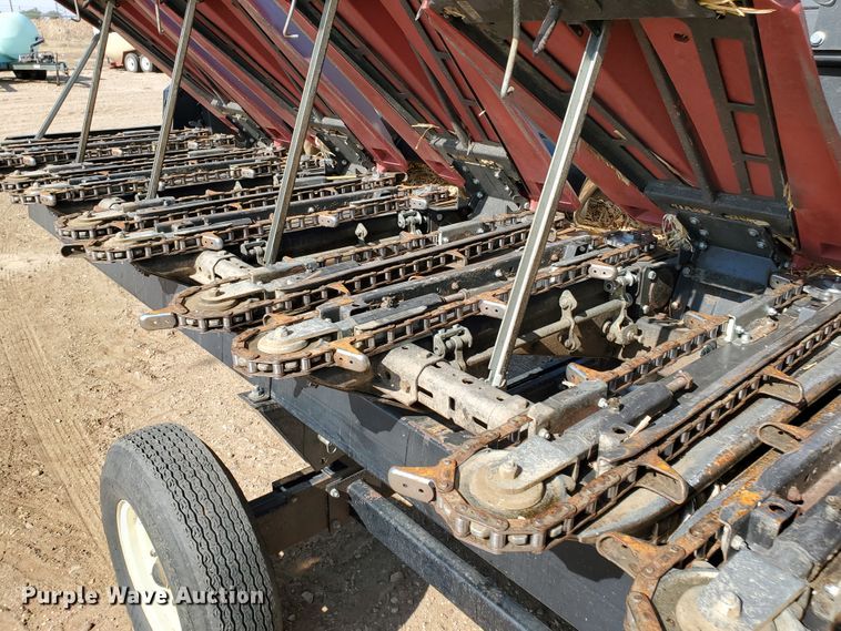 image for item DJ4760 2012 Drago N12 corn head