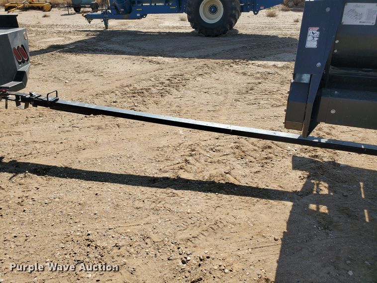 image for item DJ4760 2012 Drago N12 corn head