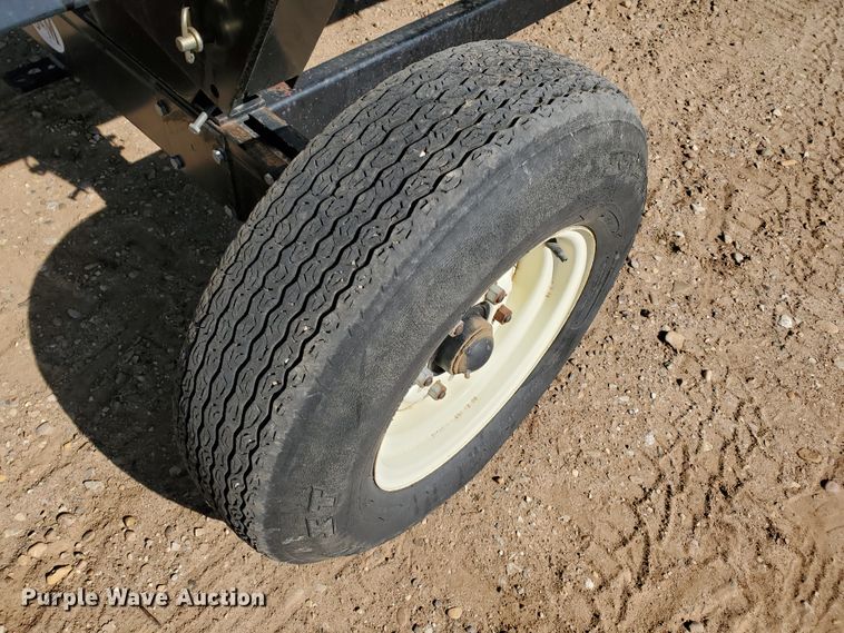 image for item DJ4760 2012 Drago N12 corn head