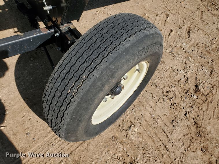 image for item DJ4760 2012 Drago N12 corn head