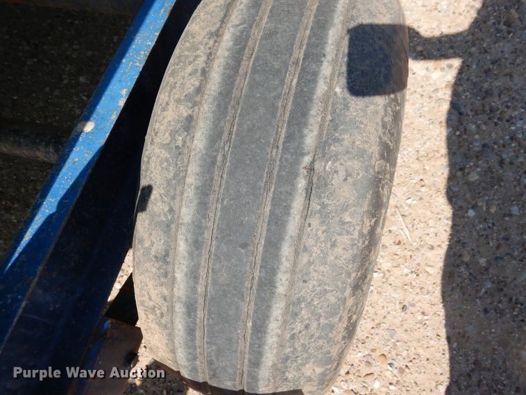 image for item DJ4762 Nurse tank trailer