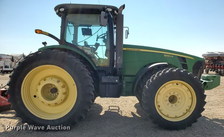 image for item DJ4763 2010 John Deere 8320R  MFWD tractor