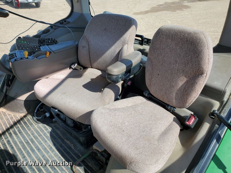 image for item DJ4763 2010 John Deere 8320R  MFWD tractor