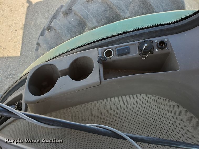 image for item DJ4763 2010 John Deere 8320R  MFWD tractor