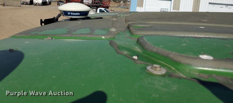 image for item DJ4763 2010 John Deere 8320R  MFWD tractor