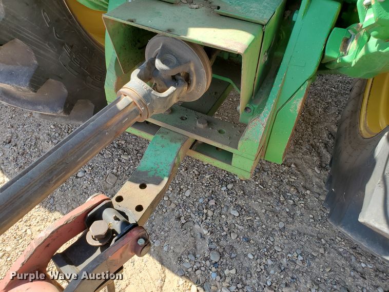 image for item DJ4763 2010 John Deere 8320R  MFWD tractor