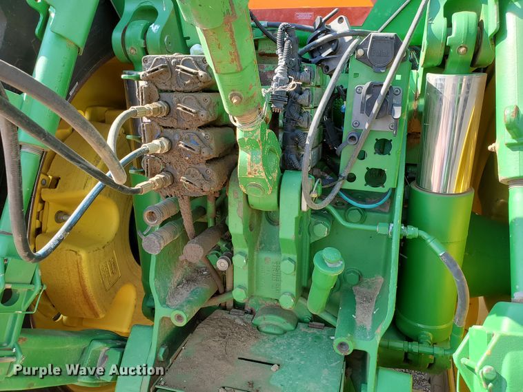 image for item DJ4763 2010 John Deere 8320R  MFWD tractor