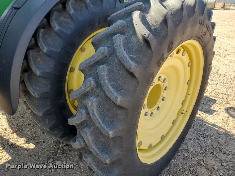 image for item DJ4763 2010 John Deere 8320R  MFWD tractor