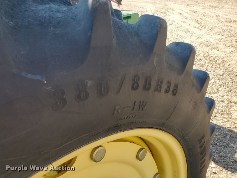 image for item DJ4763 2010 John Deere 8320R  MFWD tractor