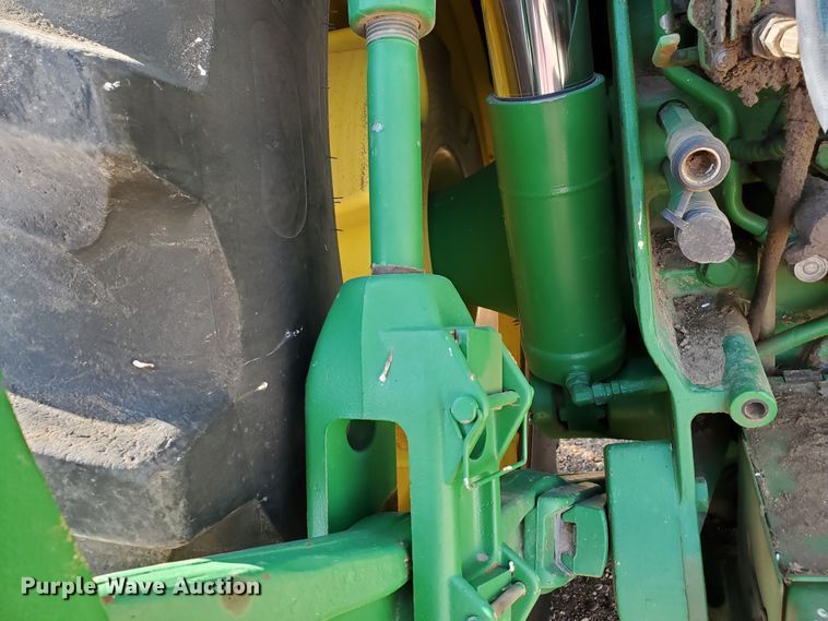 image for item DJ4763 2010 John Deere 8320R  MFWD tractor