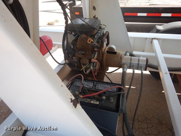 image for item DJ4765 2010 Par-Kan PK-341435 seed tender trailer