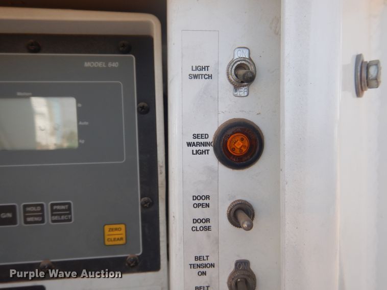 image for item DJ4765 2010 Par-Kan PK-341435 seed tender trailer