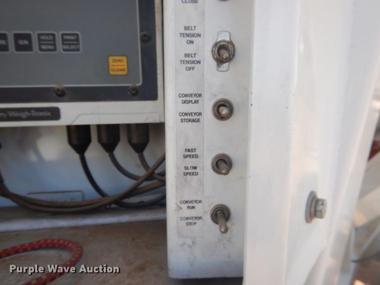 image for item DJ4765 2010 Par-Kan PK-341435 seed tender trailer