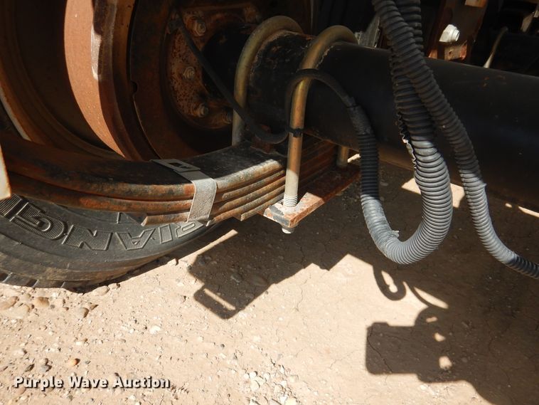 image for item DJ4765 2010 Par-Kan PK-341435 seed tender trailer