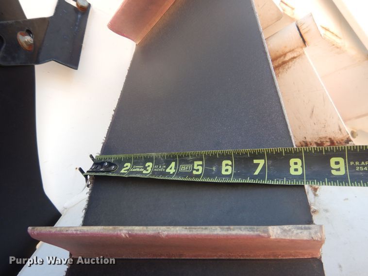 image for item DJ4765 2010 Par-Kan PK-341435 seed tender trailer