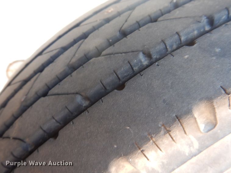 image for item DJ4765 2010 Par-Kan PK-341435 seed tender trailer